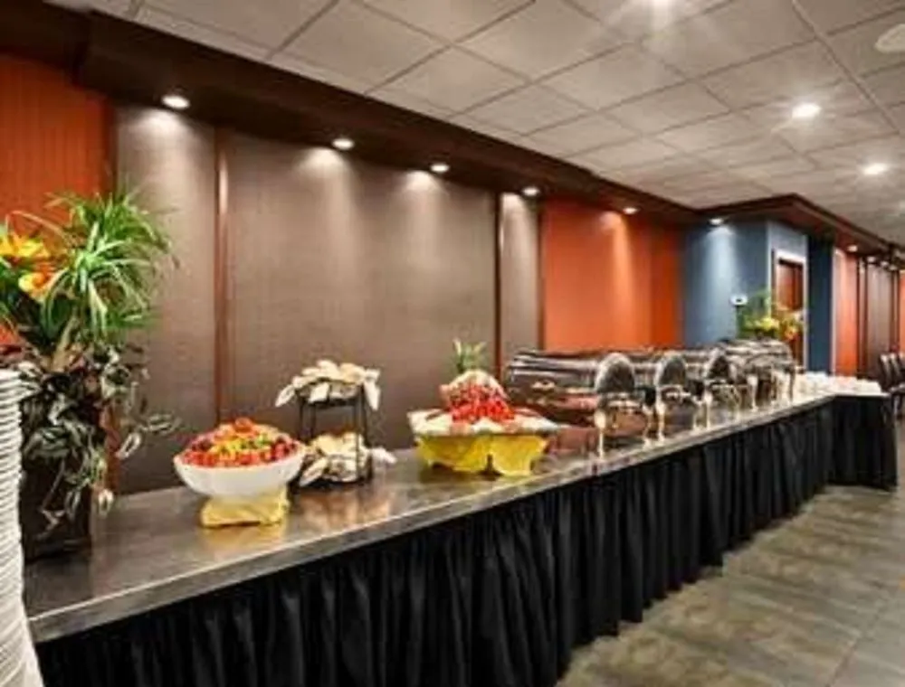 Holiday Inn Newark International Airport